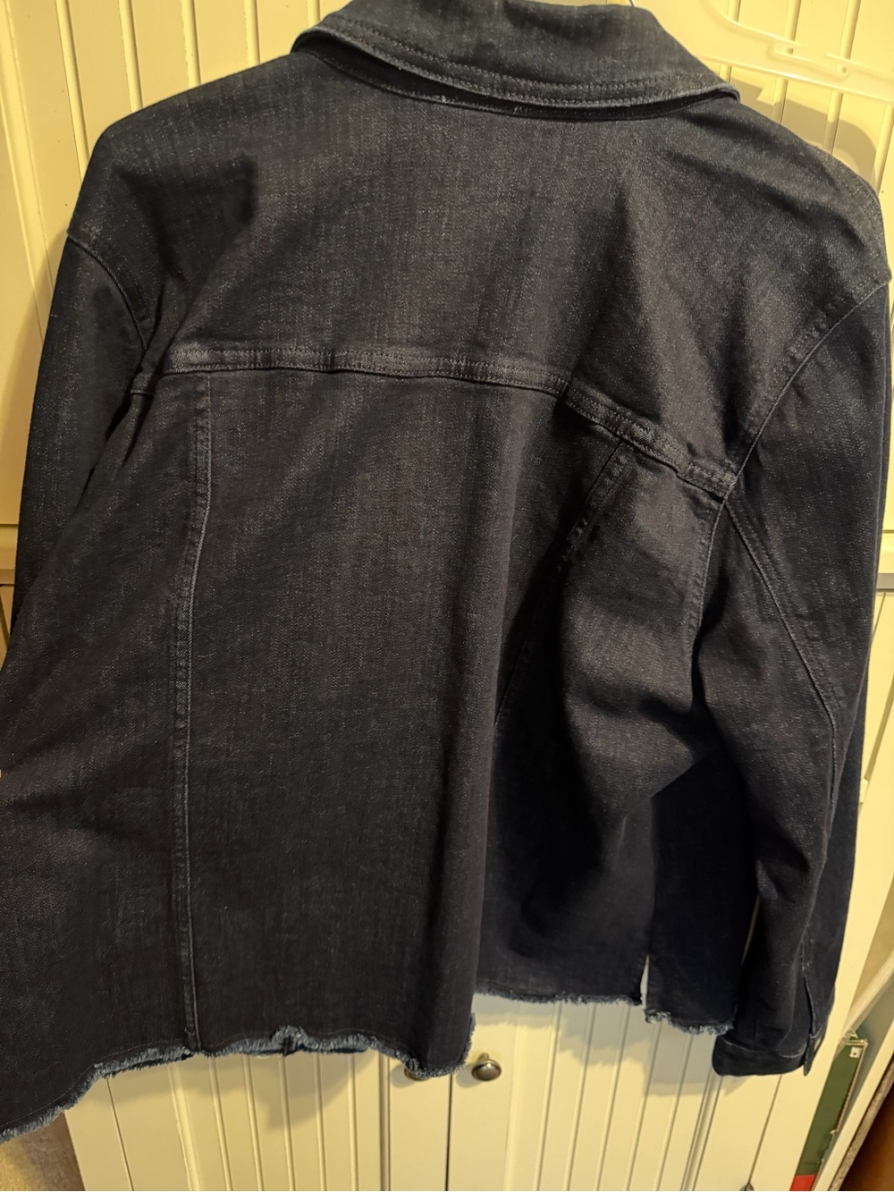 Women’s Dark Indigo Denim Jacket - Classic Trucker Style - Picture 4 of 5